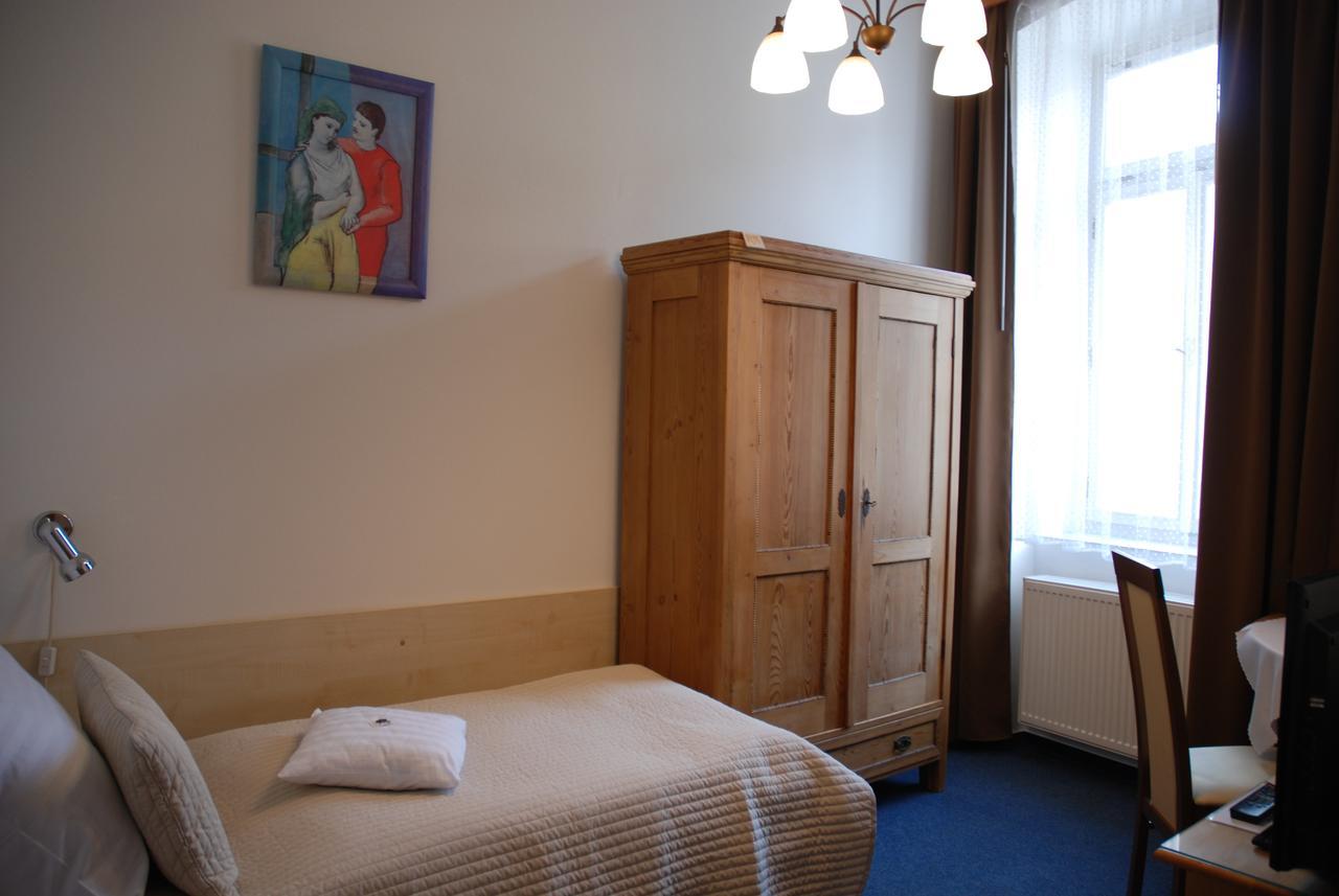 Hotel U Ruze Slavonice Extérieur photo